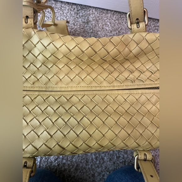 Authentic Bottega Veneta Habdbag - Picture 7 of 12